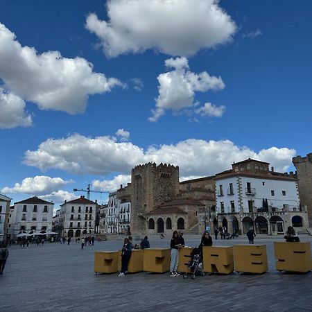 Kubik Hotel Caceres Bagian luar foto