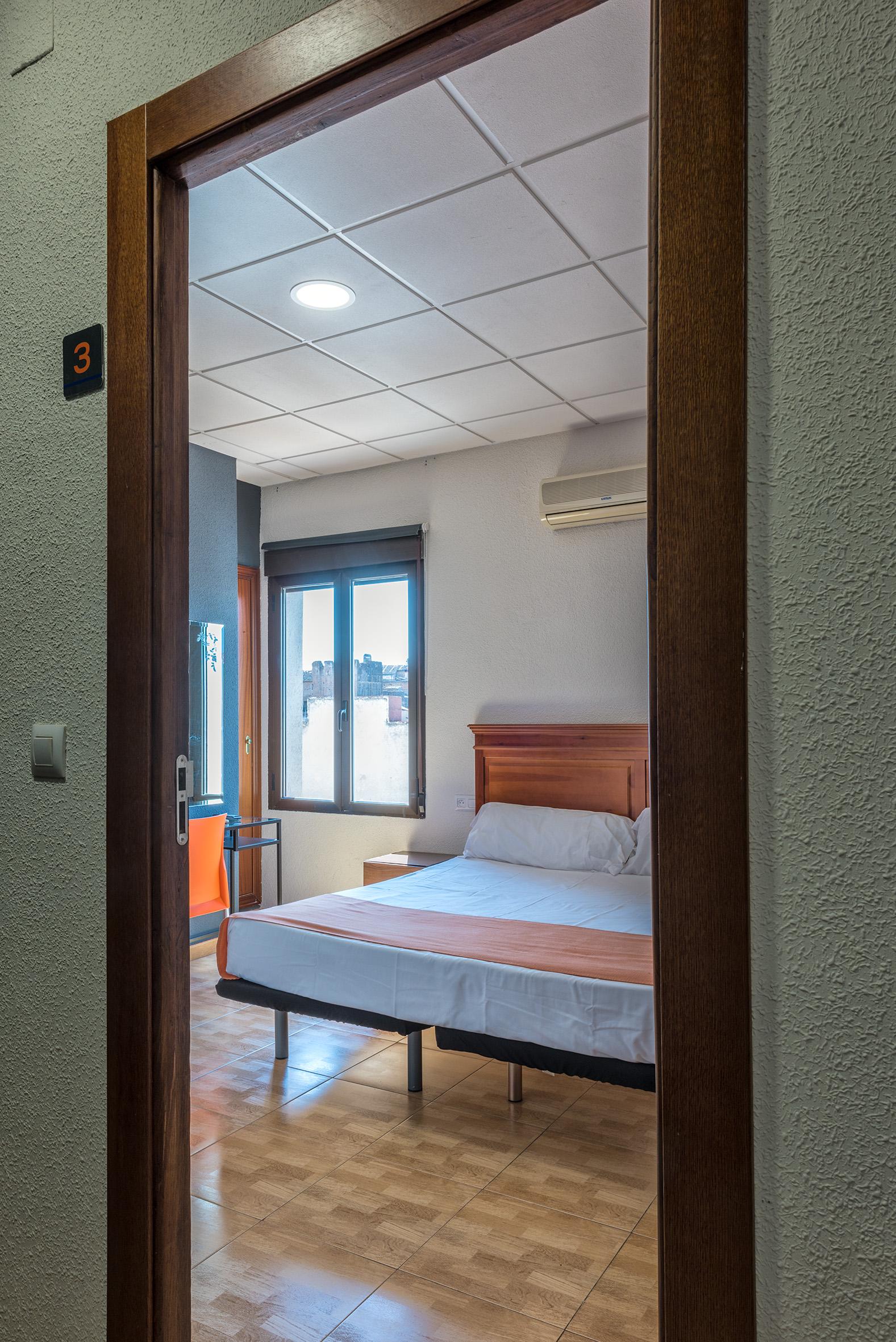 Kubik Hotel Caceres Bagian luar foto