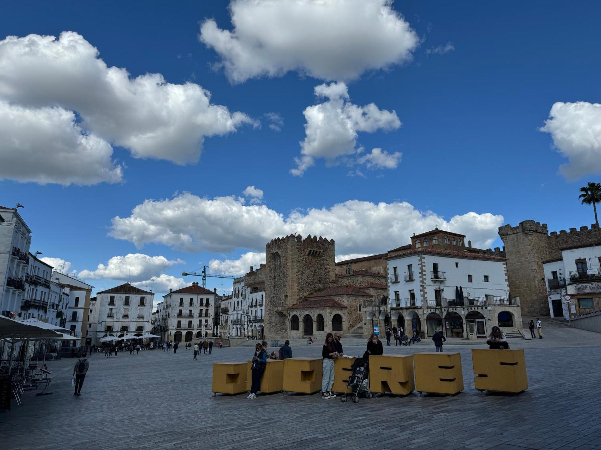 Kubik Hotel Caceres Bagian luar foto
