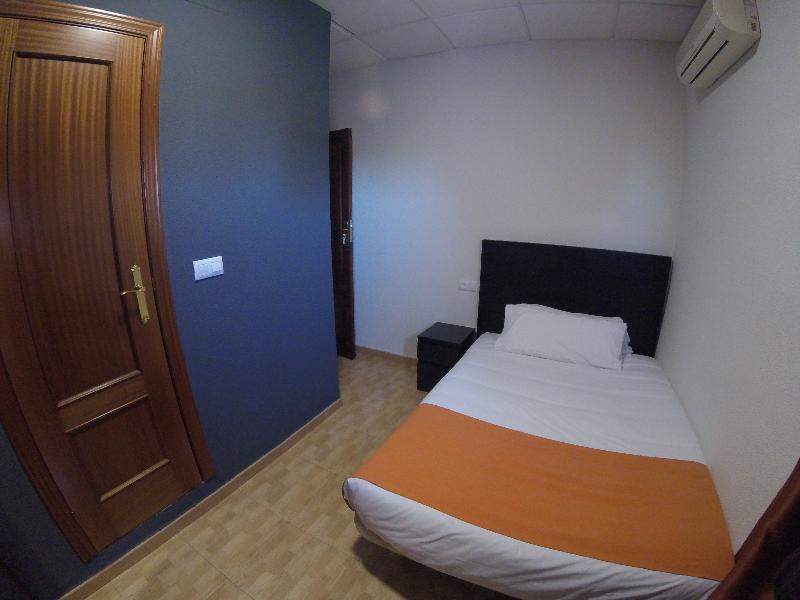 Kubik Hotel Caceres Bagian luar foto
